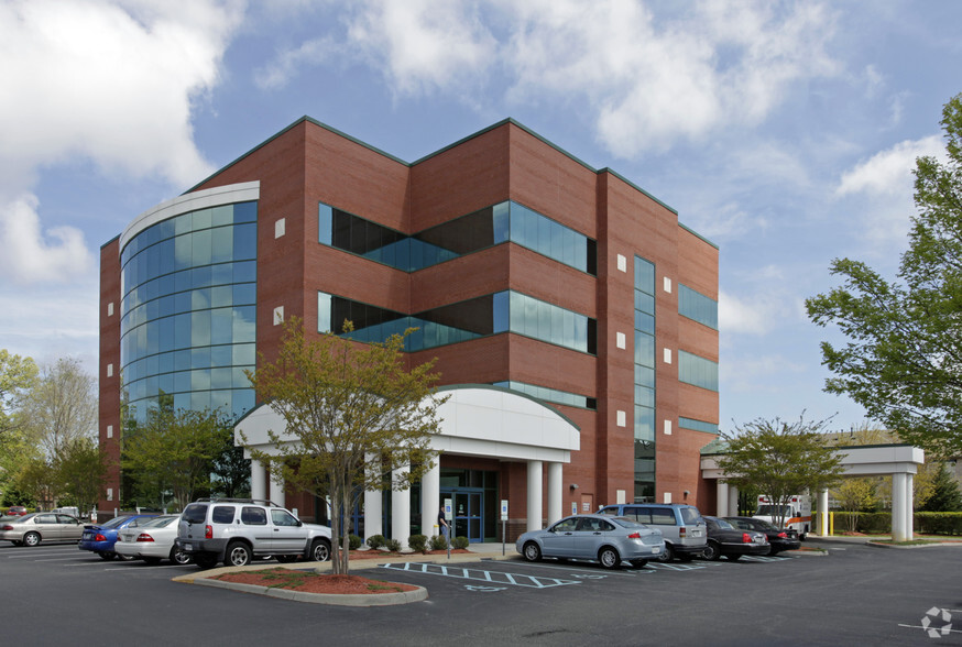 1800 Camelot Dr, Virginia Beach, VA for lease - Primary Photo - Image 1 of 7