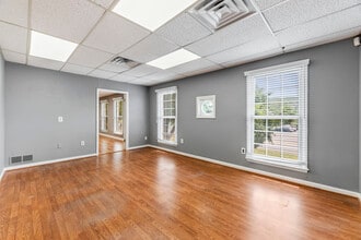 330 Milltown Rd, East Brunswick, NJ à louer Photo intérieure- Image 1 de 5