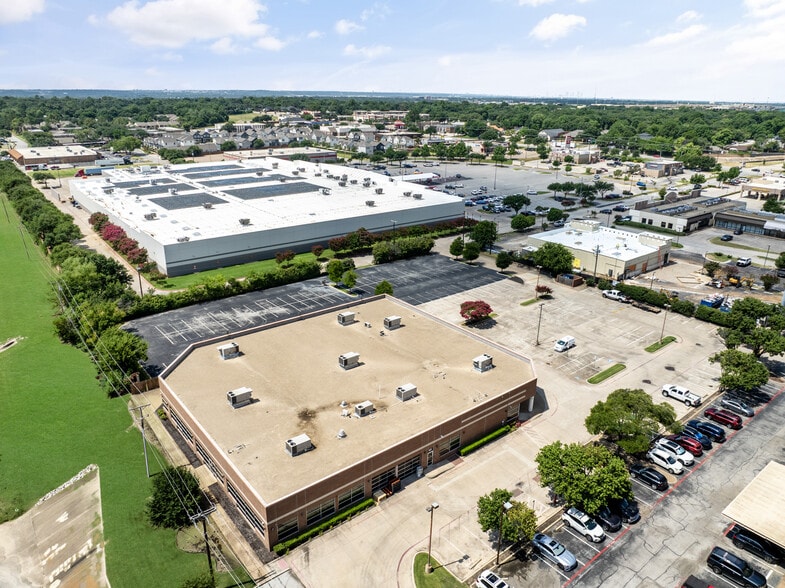 689 Airport Fwy, Hurst, TX for sale - Building Photo - Image 3 of 18