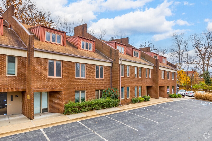 401 E Jefferson St, Rockville, MD à louer - Photo du bâtiment - Image 3 de 4