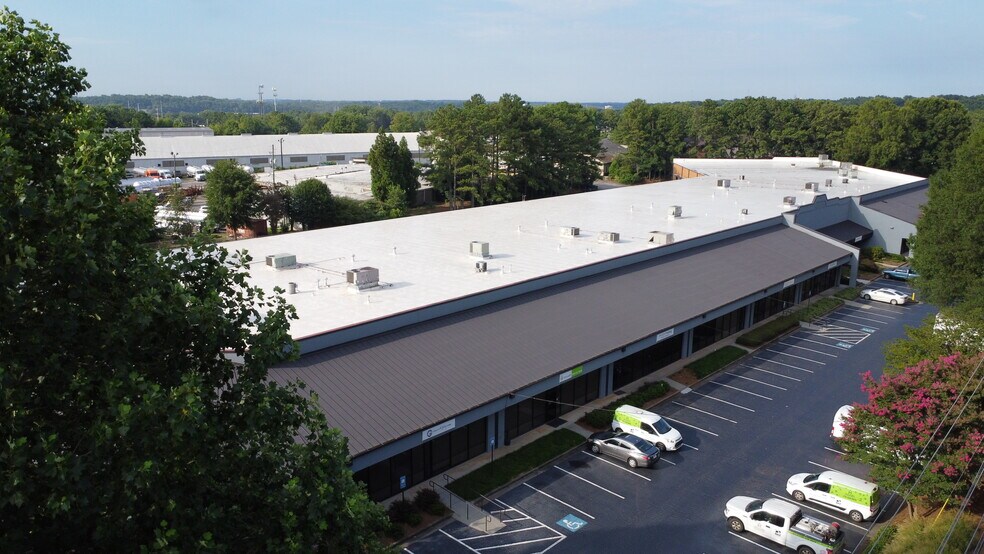 2395 Pleasantdale Rd, Doraville, GA à louer - Aérien - Image 2 de 12
