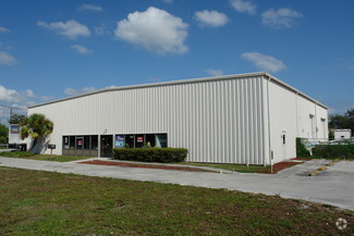 Plus de détails pour 910 Bell Ave, Fort Pierce, FL - Industriel à vendre