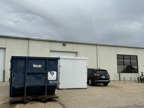 3100 SE Grimes Blvd, Grimes, IA for lease Building Photo- Image 2 of 7