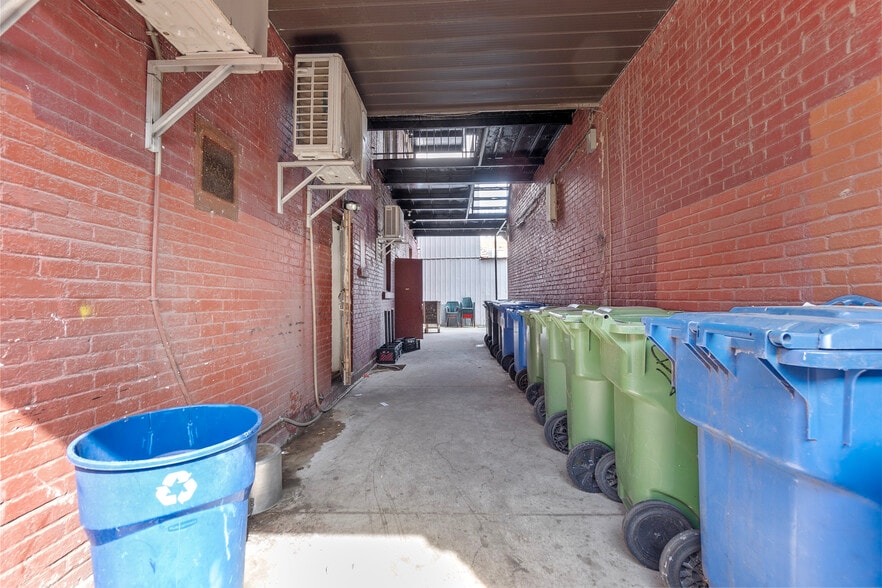 4640-4650 Rue Wellington, Montréal, QC for lease - Building Photo - Image 2 of 7