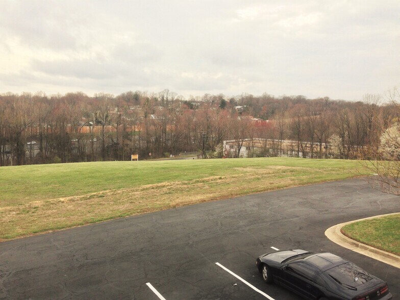 5150 Beech Pl, Temple Hills, MD à vendre - Photo du bâtiment - Image 2 de 11