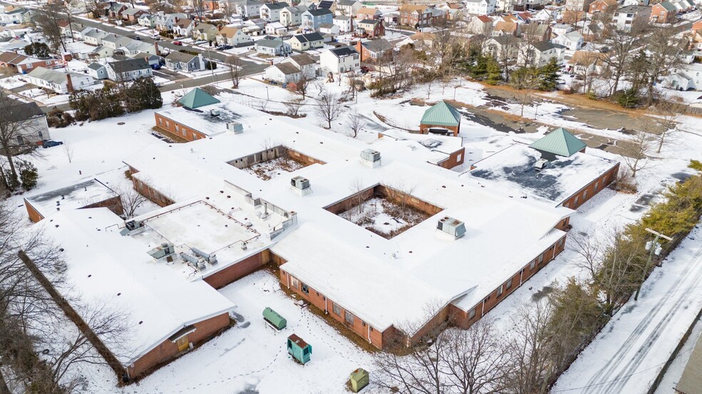 210 George St, Hartford, CT à vendre - Photo du bâtiment - Image 3 de 15