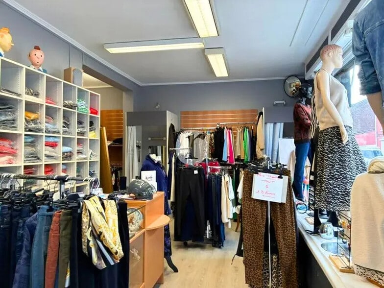Retail in Lambersart for lease - Interior Photo - Image 3 of 4