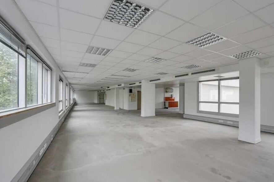 Multifamily in Boulogne-Billancourt for sale - Building Photo - Image 3 of 5