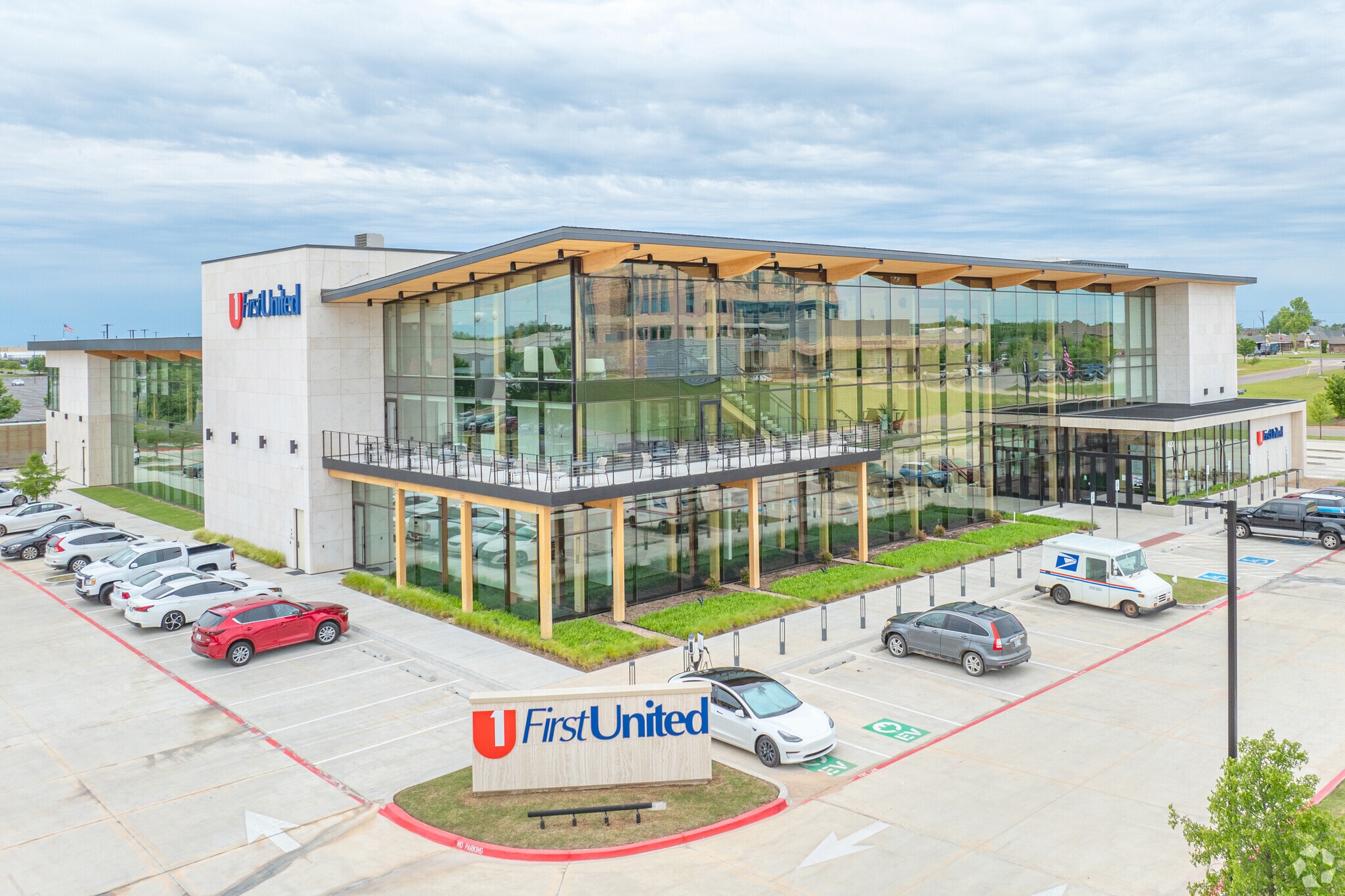 420 SW 6th St, Moore, OK for lease Primary Photo- Image 1 of 25