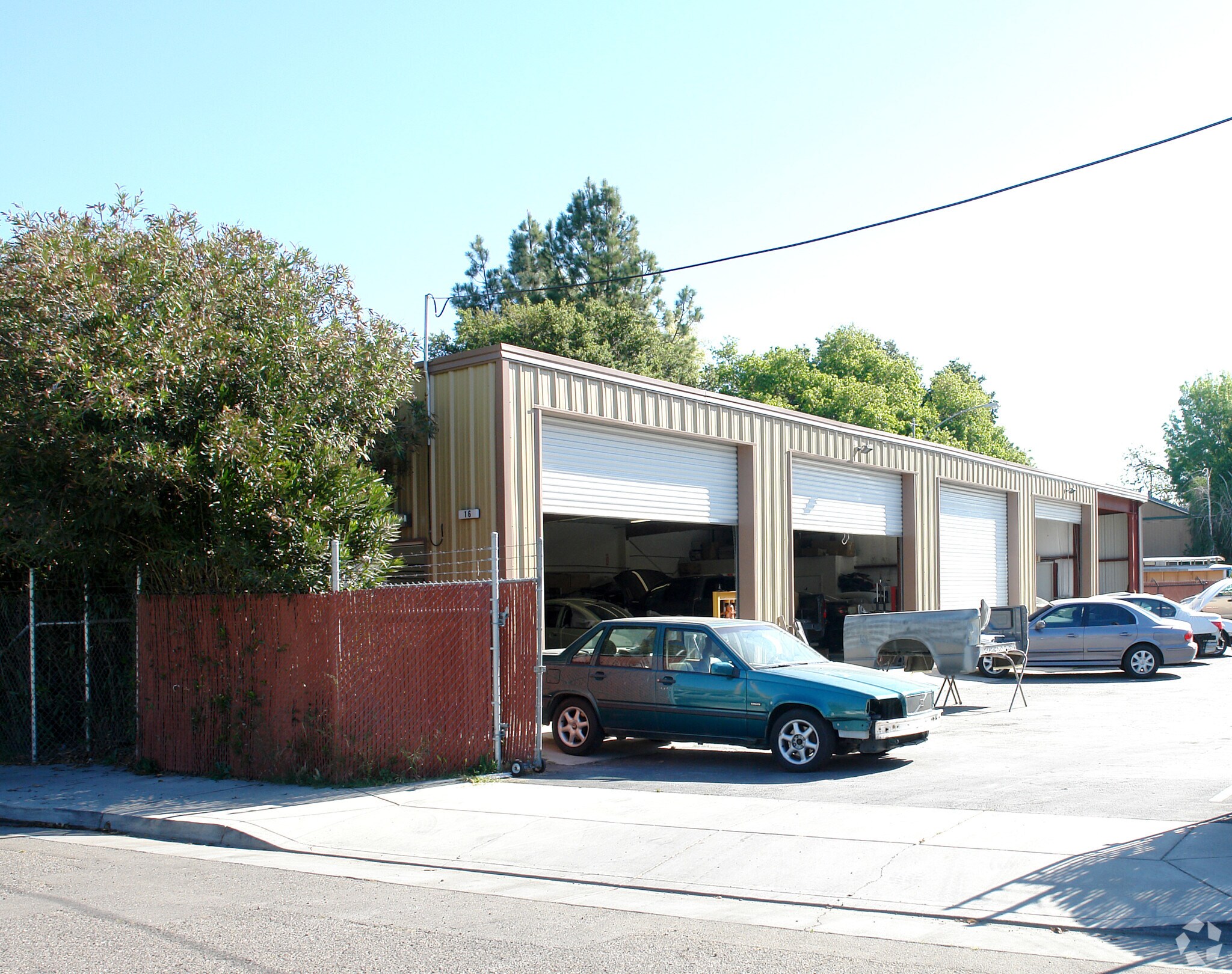 16 S University St, Healdsburg, CA à louer Photo principale- Image 1 de 3