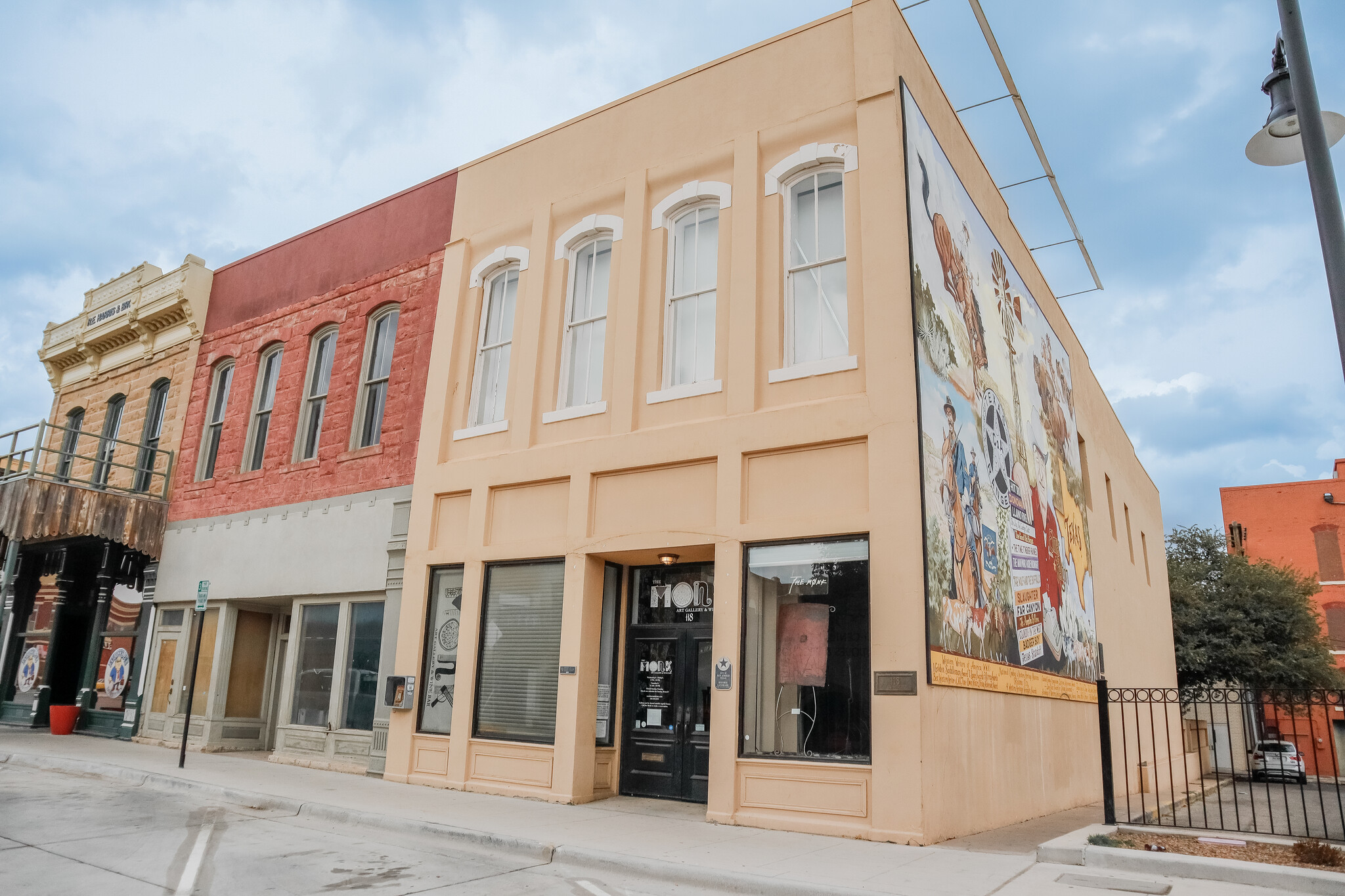 118 S Chadbourne St, San Angelo, TX for sale Primary Photo- Image 1 of 1