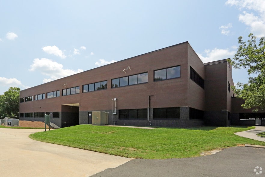 1030 Swabia Ct, Durham, NC for lease - Building Photo - Image 2 of 8