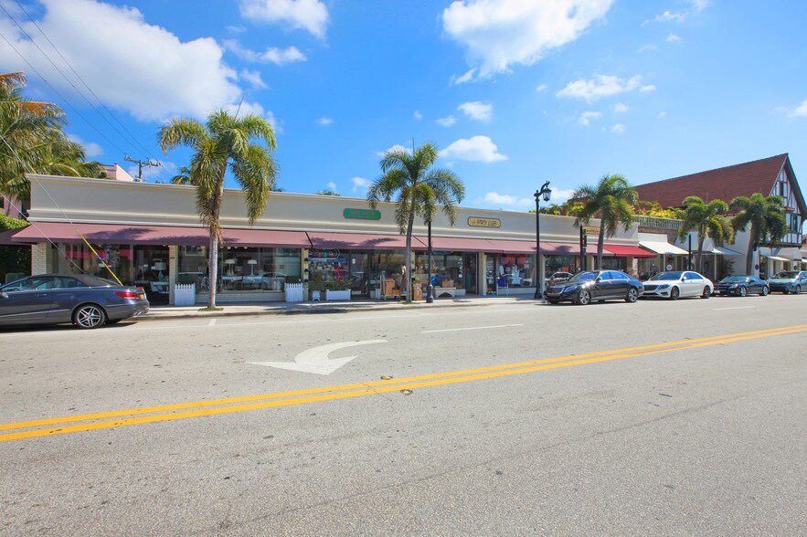 301-305 S County Rd, Palm Beach, FL à louer - Photo du bâtiment - Image 2 de 11