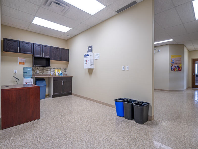 88 Auto rd, Lloydminster, AB for lease - Building Photo - Image 3 of 29