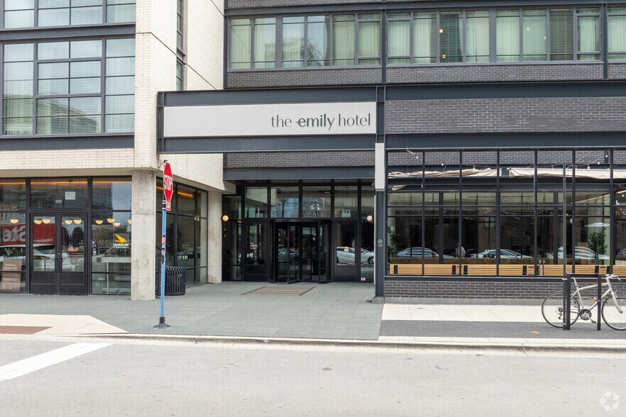 311 N Morgan St, Chicago, IL à louer - Photo du bâtiment - Image 3 de 4