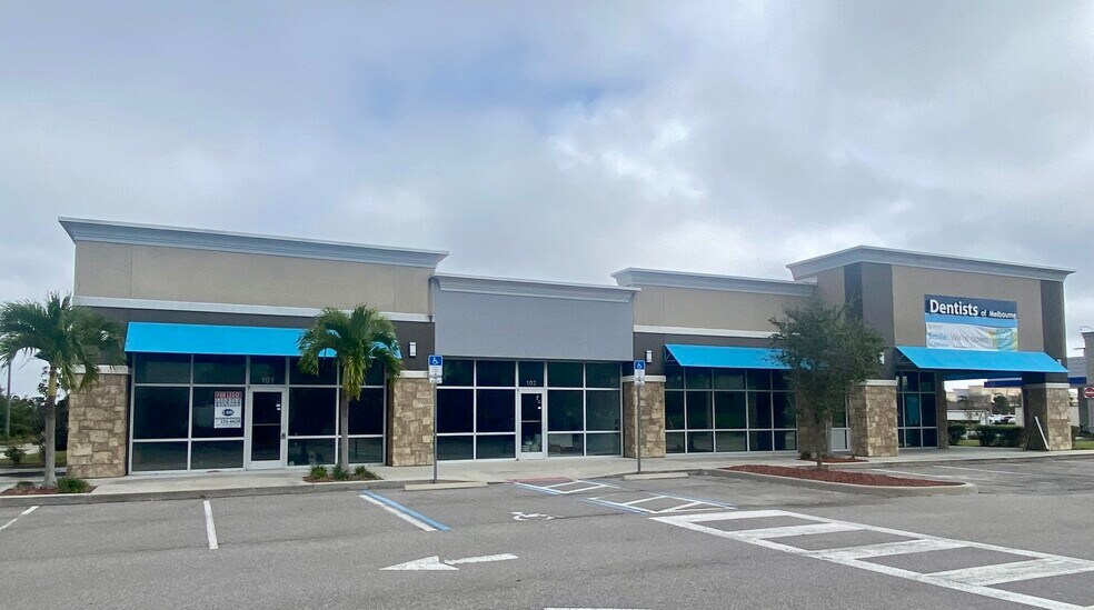 6455 N Wickham Rd, Melbourne, FL à louer - Photo du bâtiment - Image 2 de 4