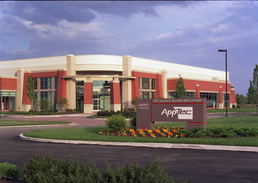 4751 League Island Blvd, Philadelphia, PA for lease - Building Photo - Image 2 of 3