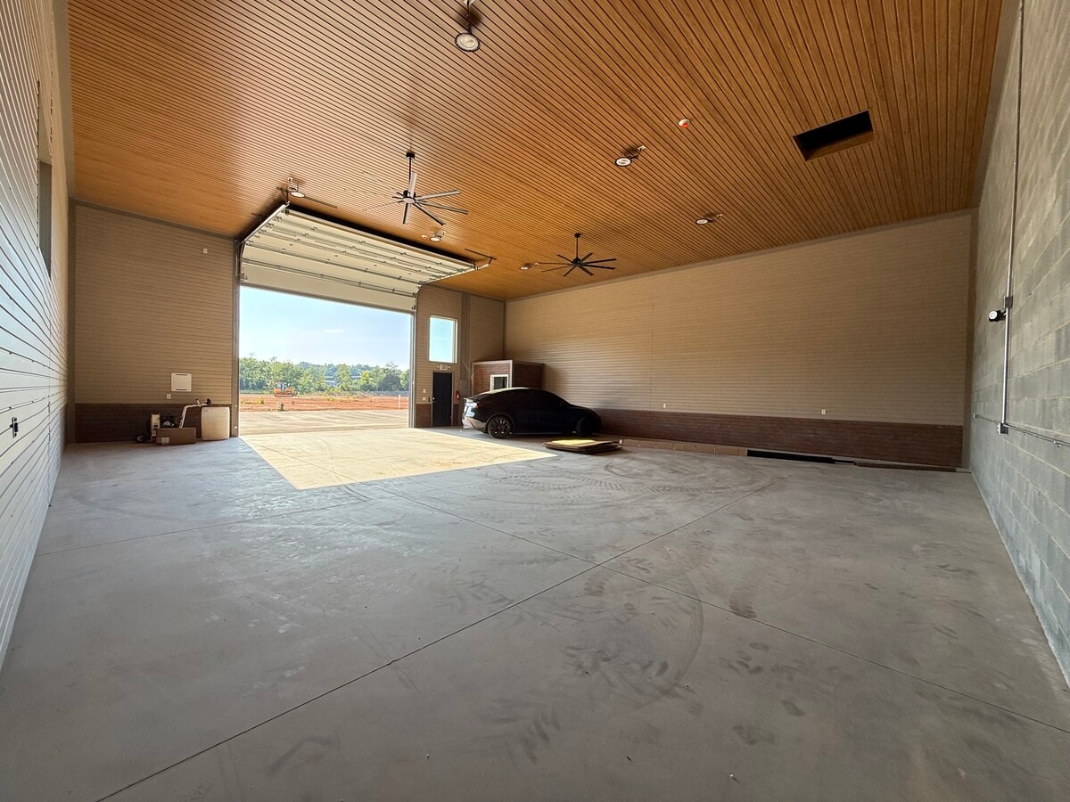 144 McCrary Rd, Mooresville, NC 28117 - Unit 614 - - Interior Photo - Image 2 of 3