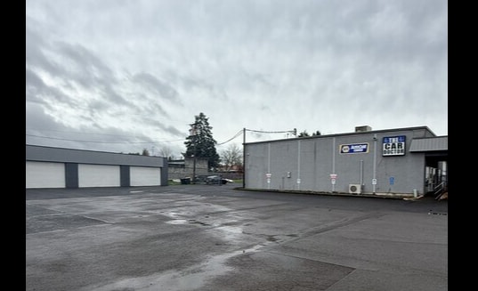 201 NE Polk Station Rd, Dallas, OR à louer - Photo du bâtiment - Image 3 de 4