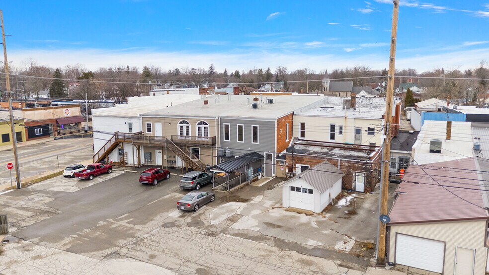 112 E 3rd St, Imlay City, MI à vendre - Photo du bâtiment - Image 3 de 13