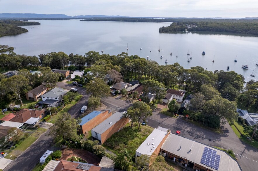 27 Lloyd Ave, Chain Valley Bay à vendre - Aérien - Image 3 de 6