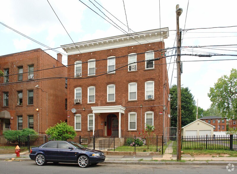 160 Lawrence St, Hartford, CT à vendre - Photo du bâtiment - Image 2 de 3