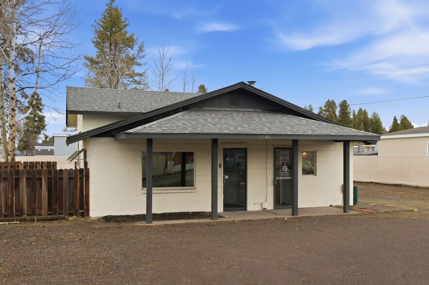 16440 Finley Butte Rd, La Pine, OR à vendre - Photo du bâtiment - Image 2 de 31