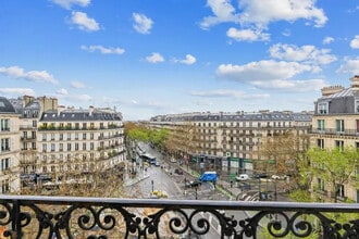 114 Boulevard De Magenta, Paris, PAR - Aerial  map view