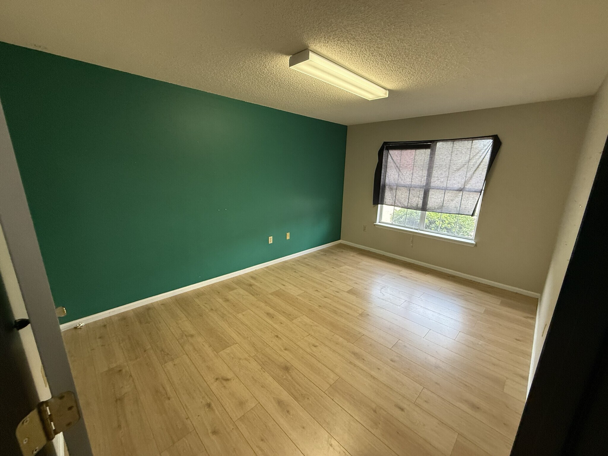 1205 Baytree Rd, Valdosta, GA for lease Interior Photo- Image 1 of 8