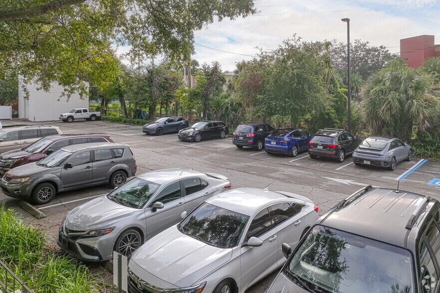 1001 N Orange Ave, Orlando, FL à louer - Photo du bâtiment - Image 3 de 25