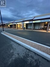 3048 Skaha Lake Rd, Penticton, BC à louer Photo intérieure- Image 1 de 2