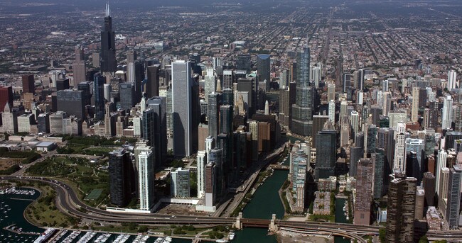 Plus de détails pour 1 E Erie St, Chicago, IL - Bureau/Médical à louer