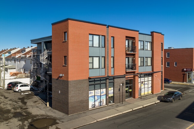 Plus de détails pour 4151 Rue Beaubien E, Montréal, QC - Commerce de détail à vendre