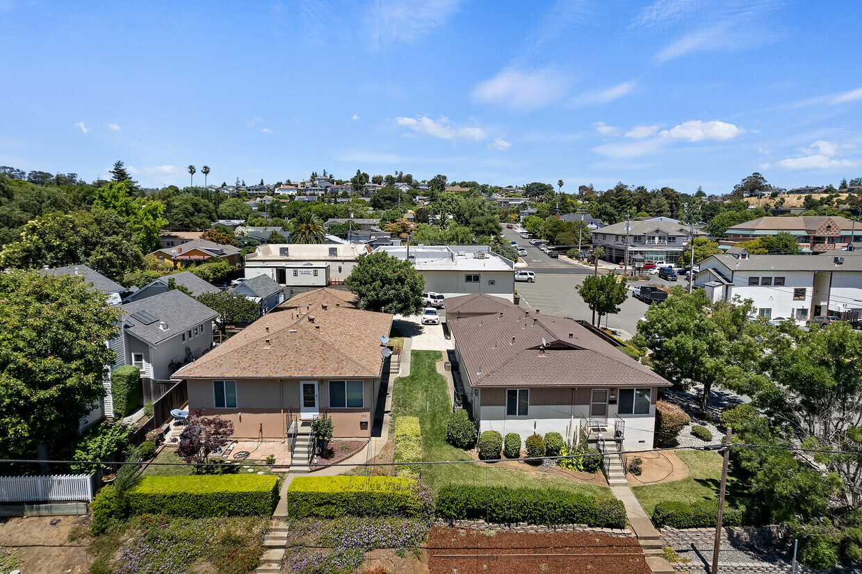 385 E L St, Benicia, CA à vendre Photo principale- Image 1 de 16