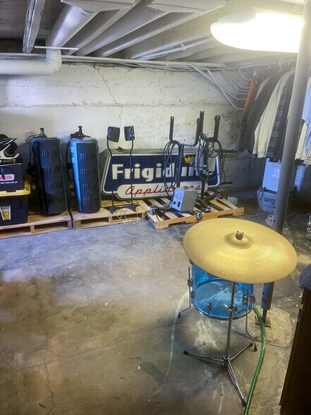 North Lincoln and Houston St Portfolio portefeuille de 3 propriétés à vendre sur LoopNet.ca - Photo intérieure - Image 2 de 49