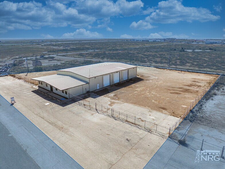 2804 S County Road 1242, Midland, TX à louer - Photo du bâtiment - Image 1 de 10