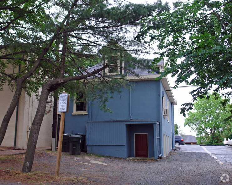 10376 Main St, Fairfax, VA à vendre - Photo du bâtiment - Image 3 de 3