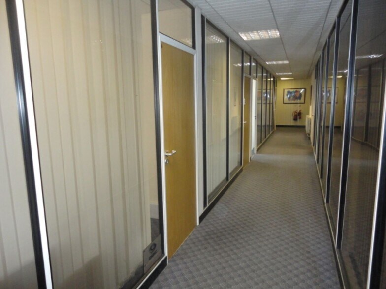 10-12 Westgate, Skelmersdale à louer - Photo intérieure - Image 3 de 25