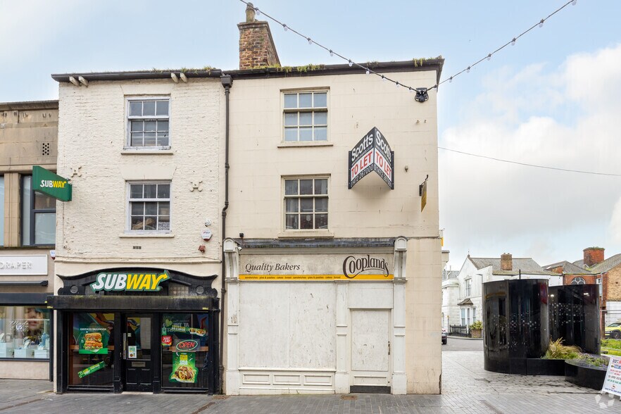 18 Victoria St, Grimsby for sale - Building Photo - Image 2 of 2