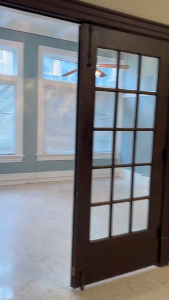 2321 N Main Ave, San Antonio, TX for sale - Commercial Listing Video - Image 2 of 10