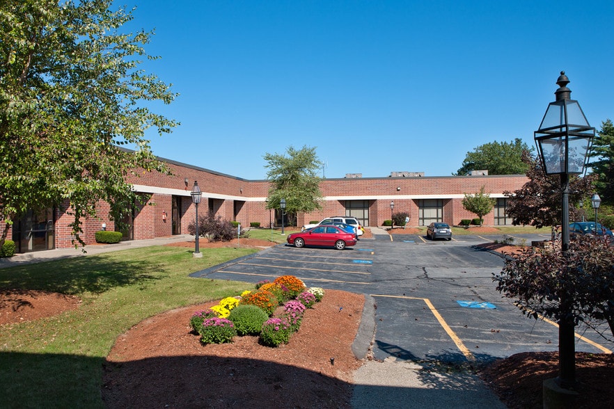 21 Alpha Rd, Chelmsford, MA for lease - Building Photo - Image 2 of 8