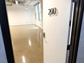 731-733 S Spring St, Los Angeles, CA à louer Photo intérieure- Image 1 de 22