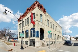 Plus de détails pour 101 Church St, Lake Mills, WI - Bureau à vendre