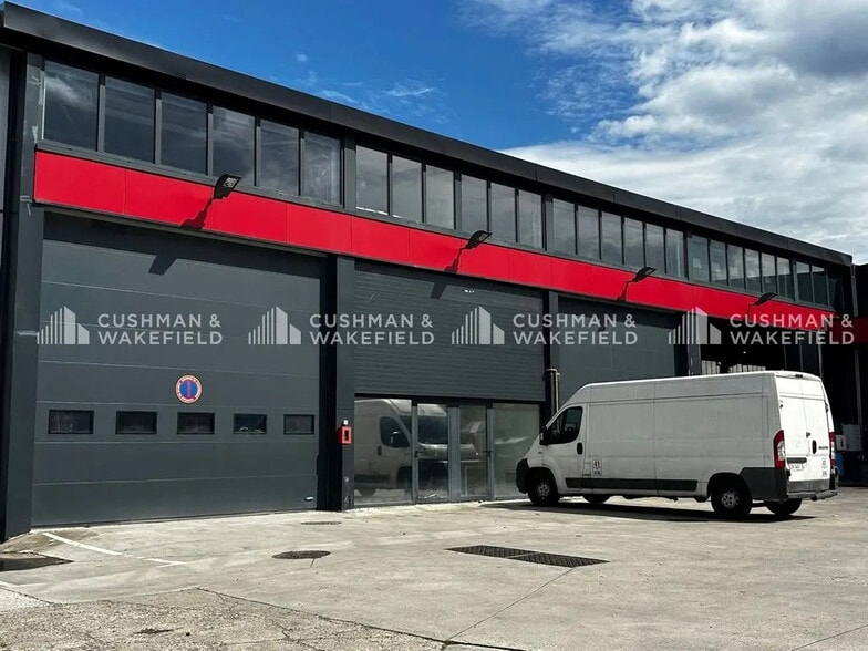 Flex in Strasbourg for lease - Building Photo - Image 1 of 7