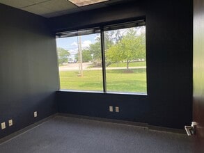 11492 Bluegrass Pky, Louisville, KY for lease Interior Photo- Image 2 of 4