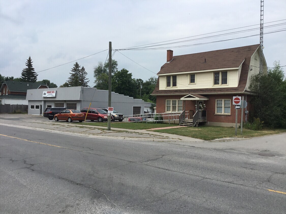 73 King St E, Kawartha Lakes, ON for sale Primary Photo- Image 1 of 1
