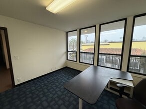 1801 S Catalina Ave, Redondo Beach, CA à louer Photo intérieure- Image 2 de 3