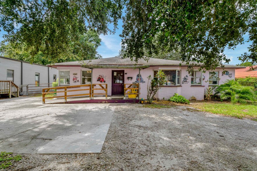 1641 E Memorial Blvd, Lakeland, FL à vendre - Photo du b timent - Image 1 de 57