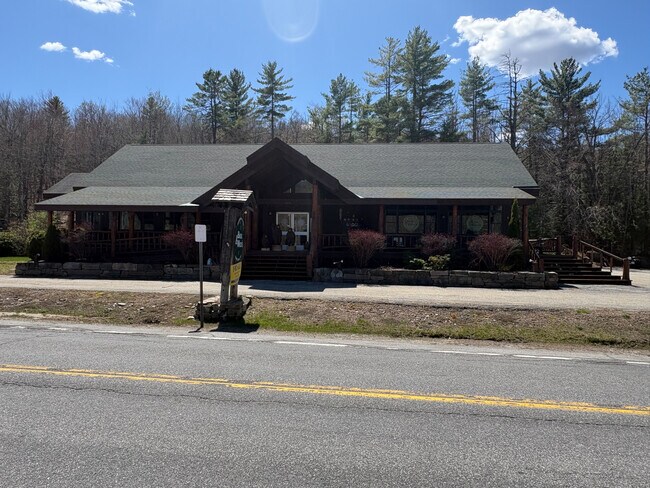 Plus de détails pour 3195 State Route 28, North Creek, NY - Commerce de détail à vendre