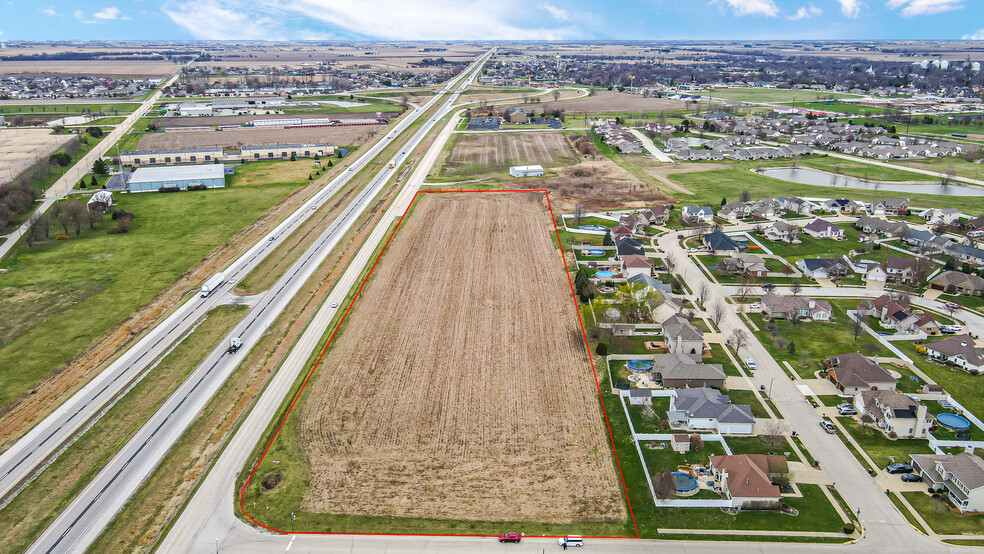 1051 S Cypress Dr, Manteno, IL for sale - Building Photo - Image 1 of 5